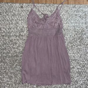 Light purple dress with floral detailing on top, from Ocean Drive, size Large
